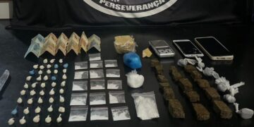 Força Tática prende membro de facção criminosa com 64 porções de drogas