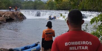 Corpo de Bombeiros realiza ação de prevenção e segurança durante campeonato de Rafting