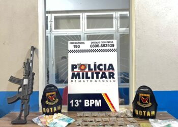 Rotam prende homem por tráfico, apreende 34 porções de maconha e simulacro de arma de fogo