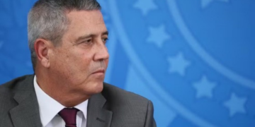 STF mantém prisão preventiva de Braga Netto após audiência de custódia