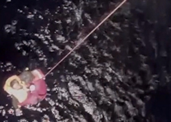 Cinco pessoas morrem e 40 desaparecem após barco naufragar em ilha na Grécia