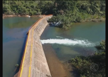 Rompimento de barreira no Rio Araguari causa problemas ambientais  em Uberlândia