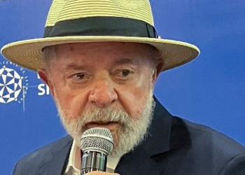 À TV, Lula diz que cumpriu tudo o que prometeu em dois anos de mandato