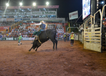 Inauguração do museu da APA, rodeio e show de Bruno e Marrone abrem a 35ª Expoari em Ariquemes, RO