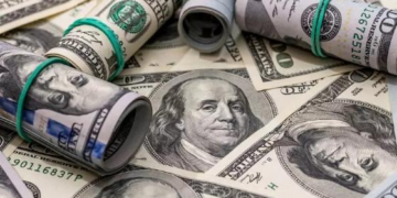 Dólar atinge R$ 6,20 com receio sobre pacote fiscal