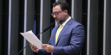 Aprovado texto-base de projeto do ajuste fiscal que prevê novo limite de gastos em caso de déficit nas contas