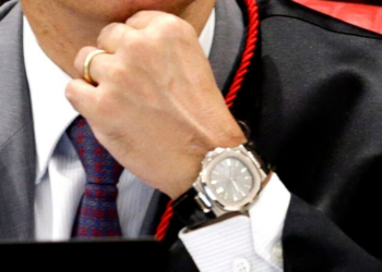 Por que um ministro do STF precisa de um relógio de R$600 mil?