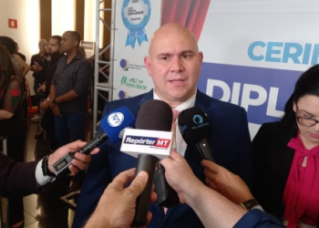 Abilio, vice e vereadores são diplomados em Cuiabá