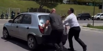 Vídeo mostra Abilio e Cláudio Ferreira empurrando Celta