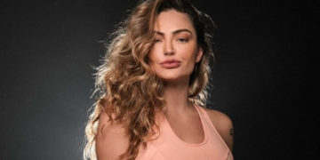 Laura Keller curte natureza de biquíni ao ar livre com namorado: ‘Toda naturalzinha ‘