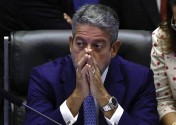 Câmara aprova PEC de corte de gastos em segundo turno