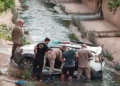 Mulher perde controle de carro e cai no Córrego do Barbado