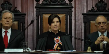 O que pensa a nova presidente do Superior Tribunal Militar, ex-advogada de mensaleiros e feminista assumida