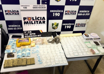 Polícia Militar prende membro de facção criminosa com drogas, munições e R$ 8,3 mil em dinheiro
