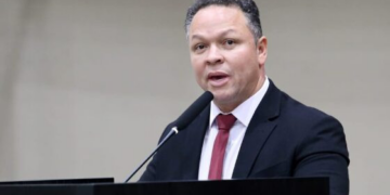 Cláudio critica situação precária na saúde de Rondonópolis: “As pessoas estão internadas em uma tapera”