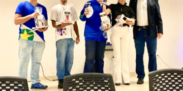 Alunos de escola técnica da Seciteci desenvolvem tijolo sustentável à base de algodão