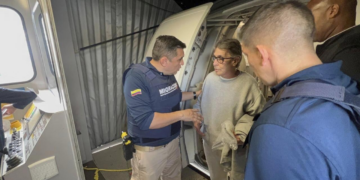 Cofundador do Cartel de Medellín é deportado para a Colômbia após 20 anos de prisão nos EUA