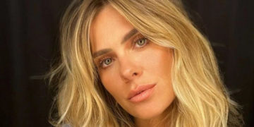 Carolina Dieckmann aposta em looks confortável para curtir Natal: ‘Q comecem’