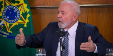 Lula edita decreto que "desarma" policiais