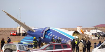 Vídeo flagra queda e explosão de jato da Embraer