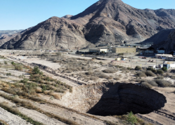 Buracos gigantes: veja crateras surreais pelo mundo; FOTOS