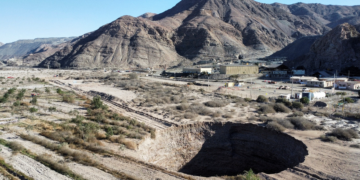 Buracos gigantes: veja crateras surreais pelo mundo; FOTOS