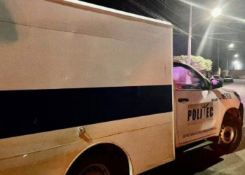 Homem é assassinado e tem corpo jogado às margens de rodovia