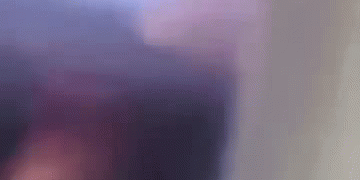 Avião pega fogo após pouso forçado no Canadá; veja vídeo