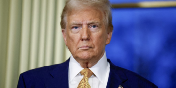 Trump contrata Nunes, CEO da Truth Social, para liderar o conselho de inteligência