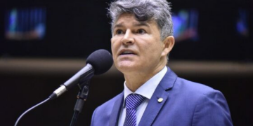 Medeiros detona PF por prisão de Braga Netto: "O motivo? O golpe que nunca ocorreu"