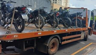 Polícia acaba com encontro de "rolezeiros" e um vai preso