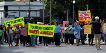 Após protesto, 13º é pago aos servidores de Cuiabá