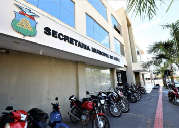 Prefeitura de Cuiabá efetua pagamentos de  prêmio-saúde e quitação do 13º salário dos servidores da SMS