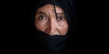 Afegãs sofrem restrições mais abusivas adotadas durante o último ano