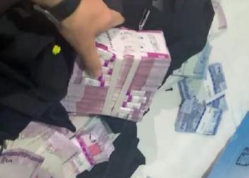 Irmãos arrombam cofre e levam R$ 28 mil de supermercado em MT