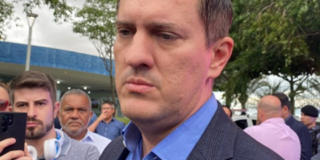 Roveri manda recado a criminosos após descoberta de plano para explodir muro da PCE: “Aqui bandido não se cria”