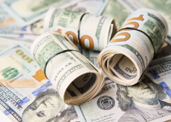 Dólar cai e bate R$ 5,91 nesta 4ª feira