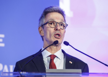 Programa de alívio nas dívidas dos estados pressiona governo Zema a federalizar estatais