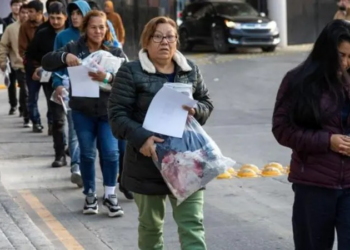 'Vou processar o governo Trump pelo direito da minha filha à cidadania', diz imigrante brasileira grávida e sem documentos