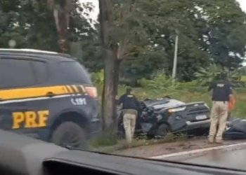 Uma pessoa morre e quatro ficam feridas em acidente na BR-070