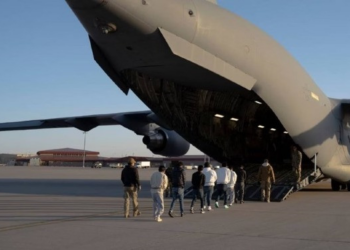 Avião com primeiros deportados da era Trump pousa em Manaus