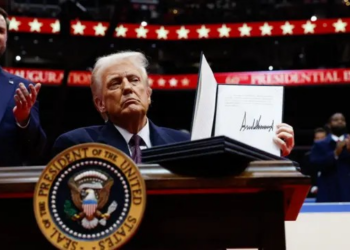 'Trump mente sobre o Canal do Panamá. É preciso checar se amigos dele não têm interesses lá'