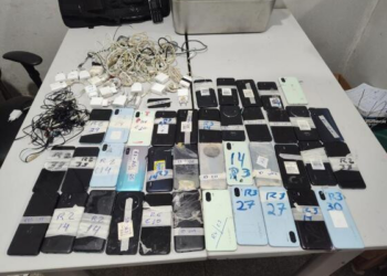 Polícia Penal faz limpa em celas apreende 40 celulares na PCE