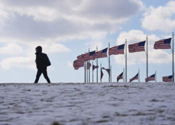 Brasileiros ilegais relatam aflição e alerta diante de deportação em massa nos EUA: 'Está todo mundo meio tenso por aqui'
