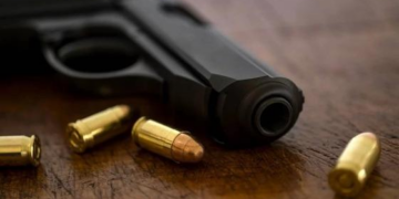 Empresário é ameaçado por bando em mercado, genro reage e mata um com tiro na cabeça