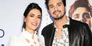 Jade Magalhães exibe look do dia, usado pela filha com Luan Santana: ‘Branco’