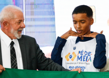 Pé-de-Meia: a qualquer custo?