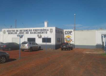 Preso é dopado e estuprado por sete detentos em cadeia