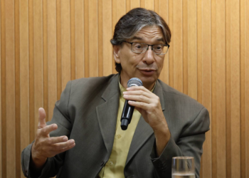 Suspensão da IBGE+ baixa temperatura, mas não encerra crise de Pochmann e servidores