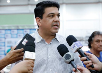 Kalil detona Flávia por "esquecer" Sarita Baracat